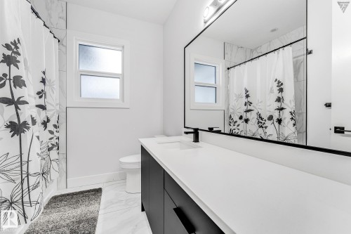 3130 Kostash Green, Edmonton, AB - Indoor Photo Showing Other Room