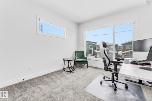 3130 Kostash Green, Edmonton, AB - Indoor Photo Showing Office