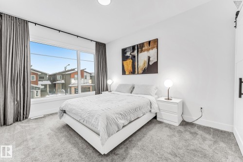 3130 Kostash Green, Edmonton, AB - Indoor Photo Showing Bedroom