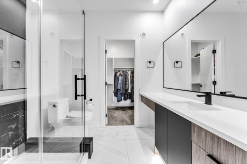 3130 Kostash Green, Edmonton, AB - Indoor