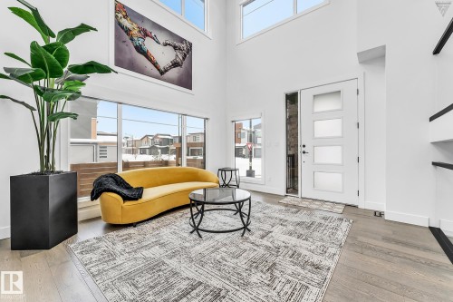 3130 Kostash Green, Edmonton, AB - Indoor