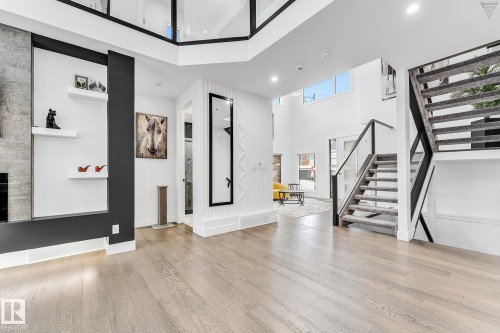 3130 Kostash Green, Edmonton, AB - Indoor Photo Showing Other Room