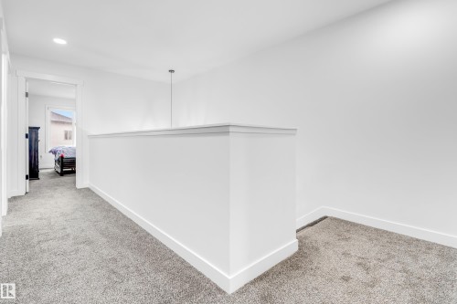 1336 11 Avenue, Edmonton, AB - Indoor Photo Showing Other Room