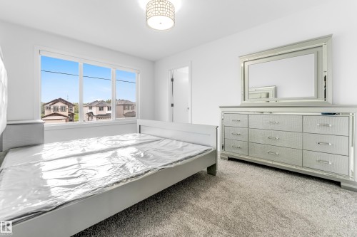 1336 11 Avenue, Edmonton, AB - Indoor Photo Showing Bedroom