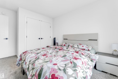 1336 11 Avenue, Edmonton, AB - Indoor Photo Showing Bedroom