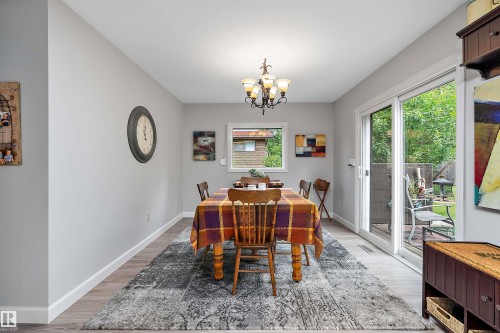 110 1St Avenue, Rural Wetaskiwin County, AB - Indoor Photo Showing Dining Room