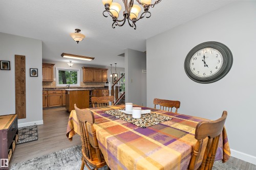110 1St Avenue, Rural Wetaskiwin County, AB - Indoor Photo Showing Dining Room