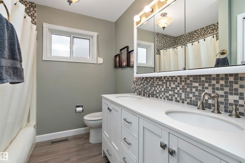 110 1St Avenue, Rural Wetaskiwin County, AB - Indoor Photo Showing Bathroom