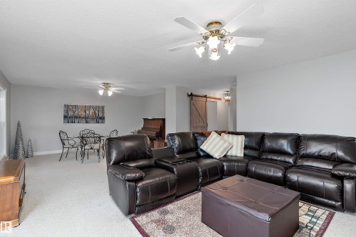 110 1St Avenue, Rural Wetaskiwin County, AB - Indoor Photo Showing Living Room
