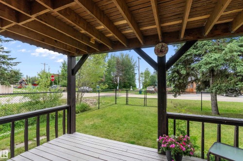 110 1St Avenue, Rural Wetaskiwin County, AB - Outdoor With Deck Patio Veranda With Exterior