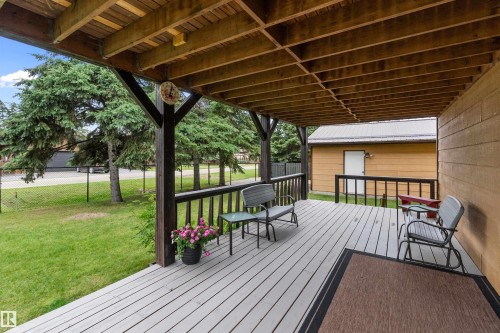 110 1St Avenue, Rural Wetaskiwin County, AB - Outdoor With Deck Patio Veranda With Exterior