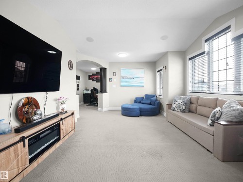 2422 Warry Place Sw, Edmonton, AB - Indoor