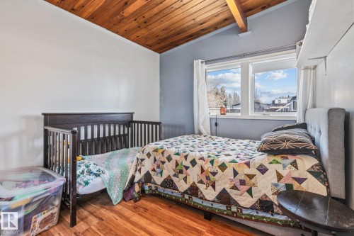 318 Main Street, Ferintosh, AB - Indoor Photo Showing Bedroom