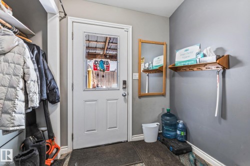 318 Main Street, Ferintosh, AB - Indoor