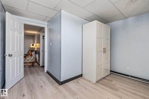 318 Main Street, Ferintosh, AB - Indoor Photo Showing Other Room