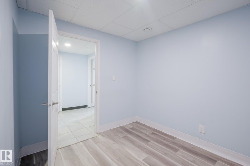 318 Main Street, Ferintosh, AB - Indoor Photo Showing Other Room