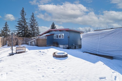 318 Main Street, Ferintosh, AB - Outdoor