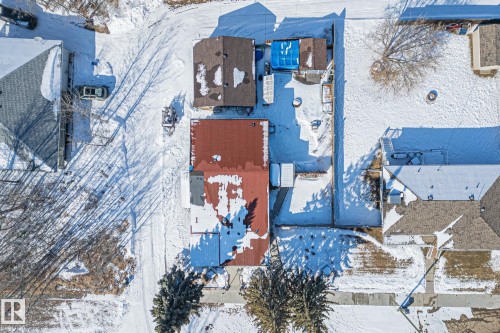 318 Main Street, Ferintosh, AB - Outdoor
