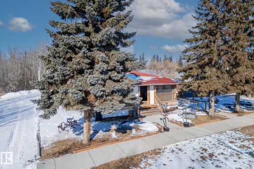 318 Main Street, Ferintosh, AB - Outdoor With View