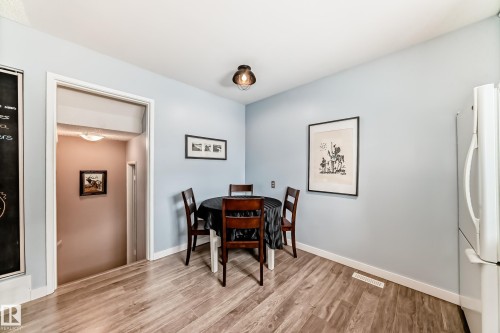 8113 27 Avenue, Edmonton, AB - Indoor Photo Showing Dining Room
