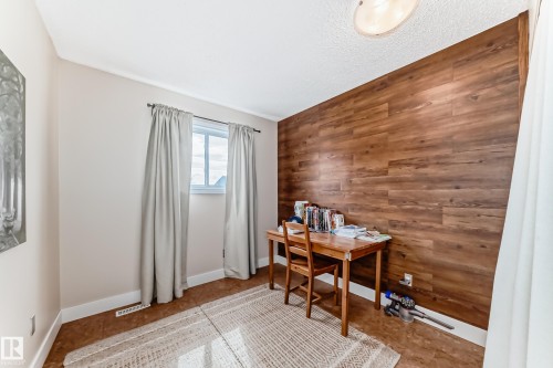 8113 27 Avenue, Edmonton, AB - Indoor