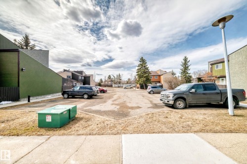 8113 27 Avenue, Edmonton, AB - Outdoor