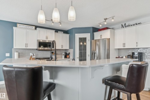 21 Hillcrest Point(E), Fort Saskatchewan, AB - Indoor Photo Showing Kitchen With Upgraded Kitchen
