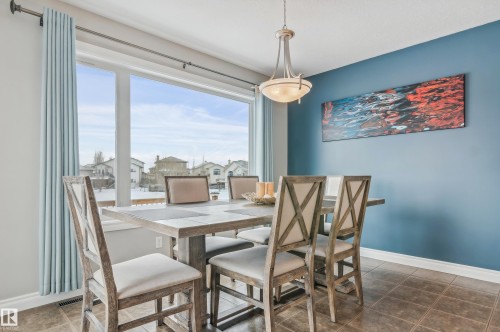 21 Hillcrest Point(E), Fort Saskatchewan, AB - Indoor Photo Showing Dining Room