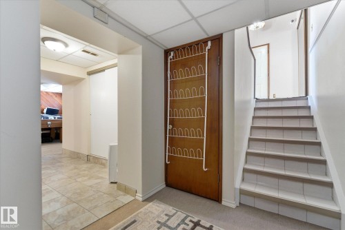Image quality insufficient for description - 25750 18 Street, Edmonton, AB - Indoor Photo Showing Other Room