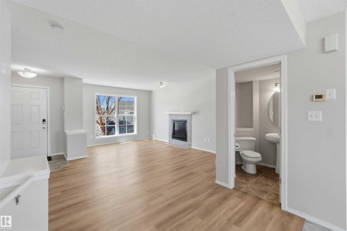 2003 71 Street, Edmonton, AB - Indoor Photo Showing Living Room