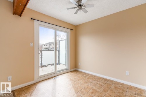 626 Willow Court, Edmonton, AB - Indoor Photo Showing Other Room