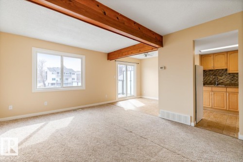 626 Willow Court, Edmonton, AB - Indoor Photo Showing Other Room