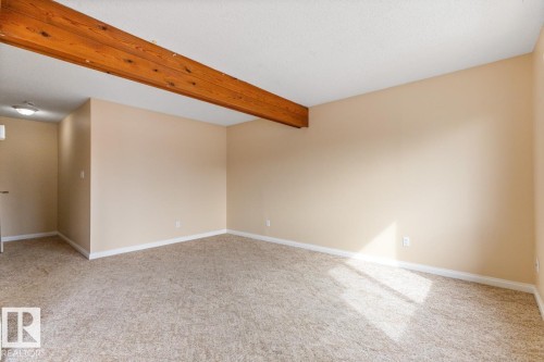 626 Willow Court, Edmonton, AB - Indoor Photo Showing Other Room