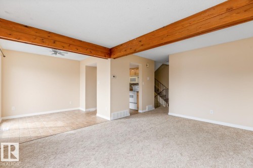 626 Willow Court, Edmonton, AB - Indoor Photo Showing Other Room