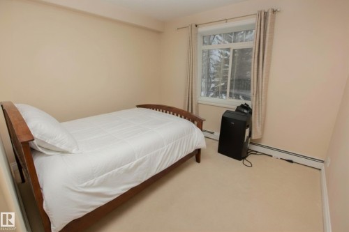 202 8631 108 Street, Edmonton, AB - Indoor Photo Showing Bedroom