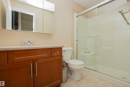 202 8631 108 Street, Edmonton, AB - Indoor Photo Showing Bathroom