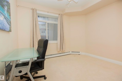 202 8631 108 Street, Edmonton, AB - Indoor Photo Showing Office