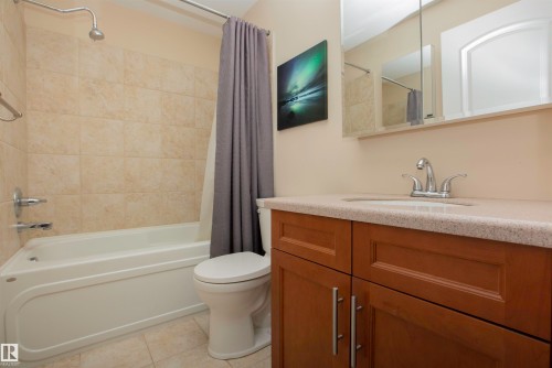 202 8631 108 Street, Edmonton, AB - Indoor Photo Showing Bathroom