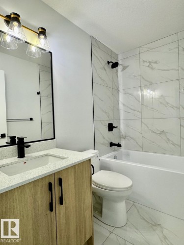 Upper 62 Wyatt Ridge, Fort Saskatchewan, AB - Indoor Photo Showing Bathroom