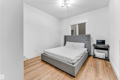 5355 Kimball Place, Edmonton, AB - Indoor Photo Showing Bedroom