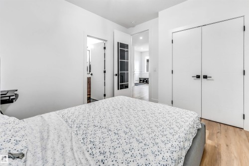 5355 Kimball Place, Edmonton, AB - Indoor Photo Showing Bedroom