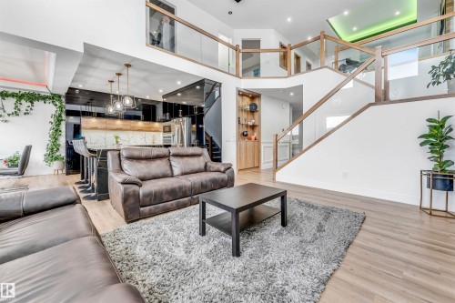 5355 Kimball Place, Edmonton, AB - Indoor Photo Showing Living Room