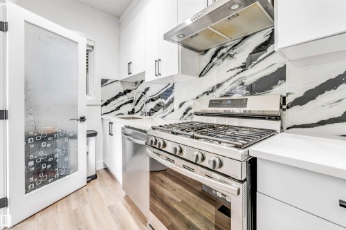 5355 Kimball Place, Edmonton, AB - Indoor Photo Showing Kitchen