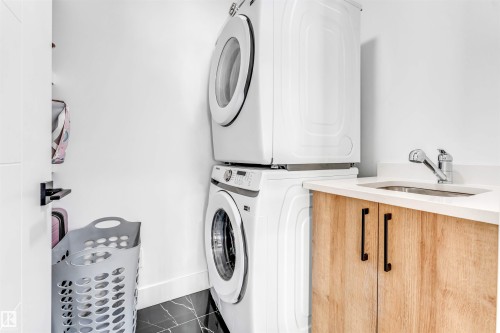 5355 Kimball Place, Edmonton, AB - Indoor Photo Showing Laundry Room