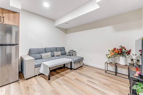 5355 Kimball Place, Edmonton, AB - Indoor