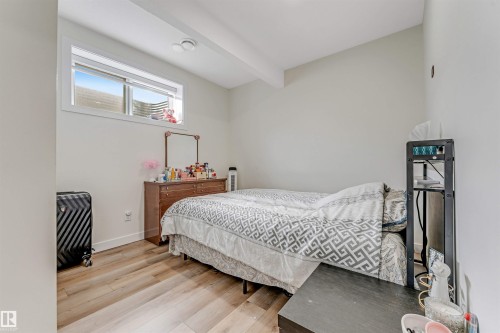 5355 Kimball Place, Edmonton, AB - Indoor Photo Showing Bedroom