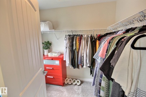 565 Chappelle Drive, Edmonton, AB - Indoor With Storage