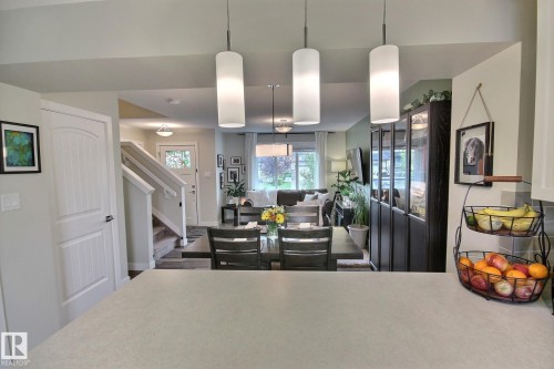 565 Chappelle Drive, Edmonton, AB - Indoor