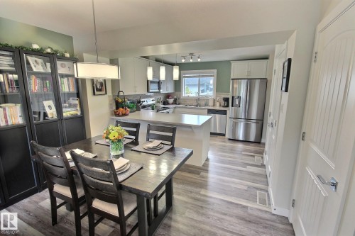 565 Chappelle Drive, Edmonton, AB - Indoor Photo Showing Other Room