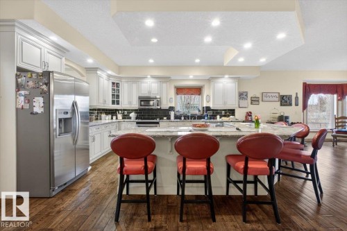 57 Longview Drive, Spruce Grove, AB - Indoor Photo Showing Kitchen